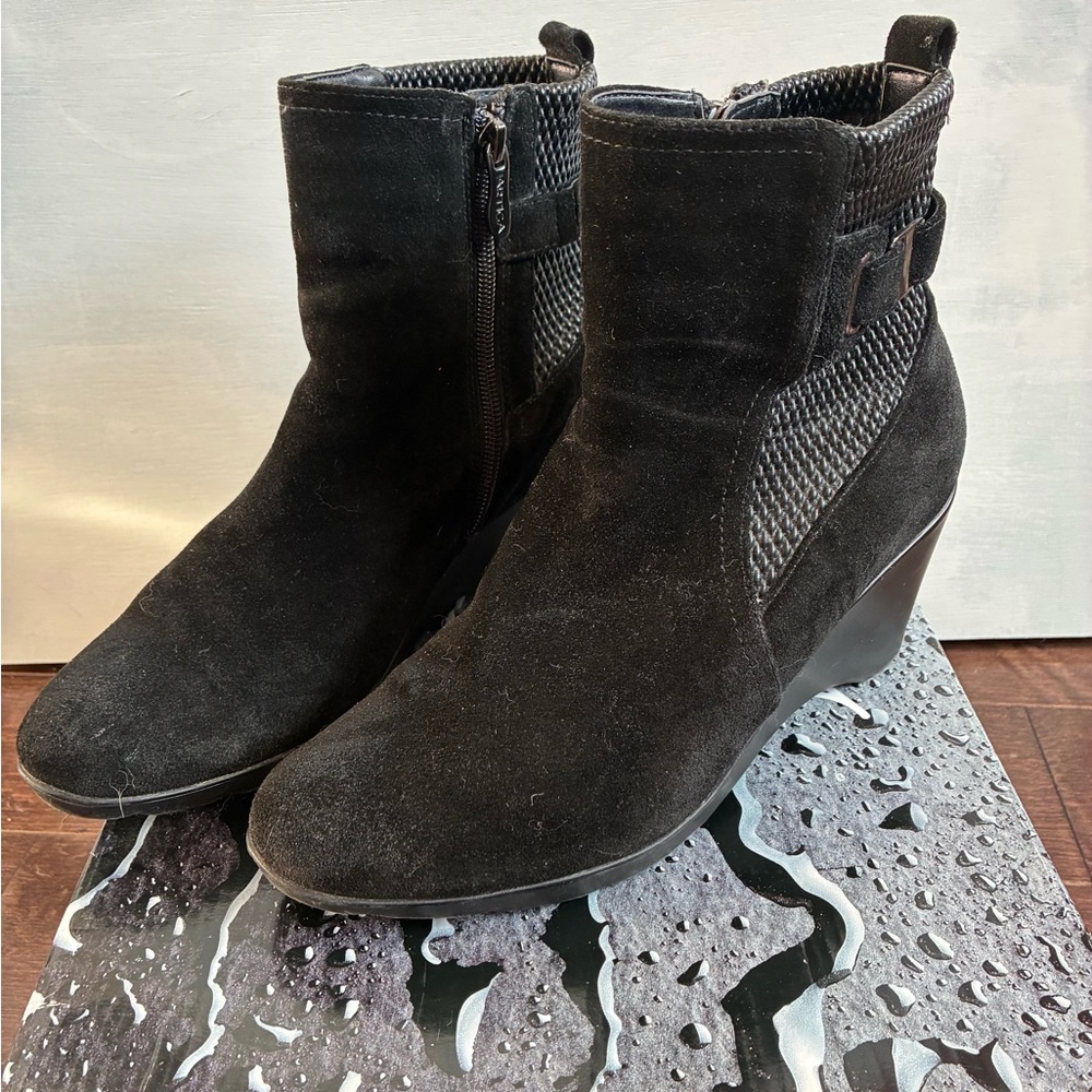 ARTICA Waterproof Suede and Leather Black Boots 8.5